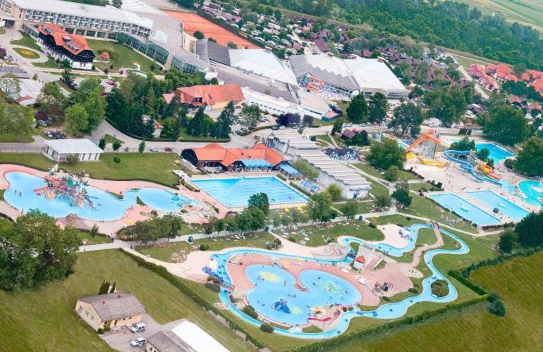 Aparthouse Alfa1 Aparthotel Catez ob Savi Exterior foto