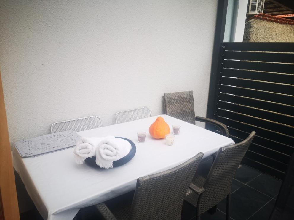 Aparthouse Alfa1 Aparthotel Catez ob Savi Exterior foto